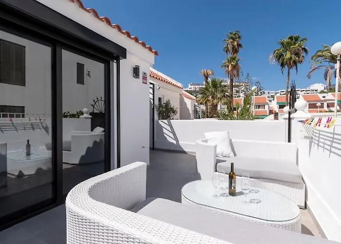 Modern 3 Bedroom With Hot Tub In Вилла