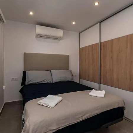 Villa Modern 3 Bedroom With Hot Tub In