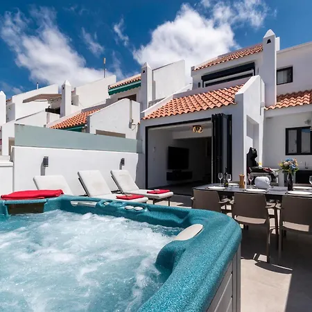 Villa Modern 3 Bedroom With Hot Tub In Costa Adeje (Tenerife)