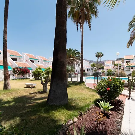 فيلة Modern 3 Bedroom With Hot Tub In